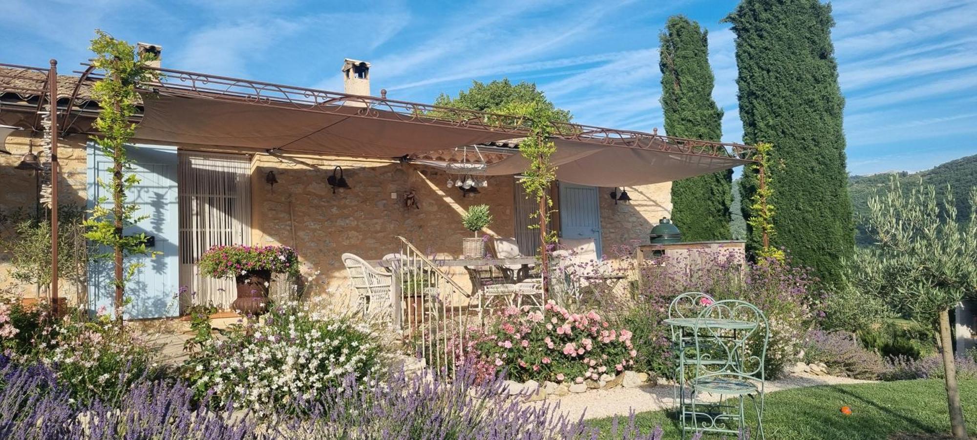Mas Tulipe De Soie Bed & Breakfast Bevons Екстериор снимка